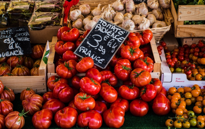 epicerie-SEILLANS-min_tomatoes-4050245